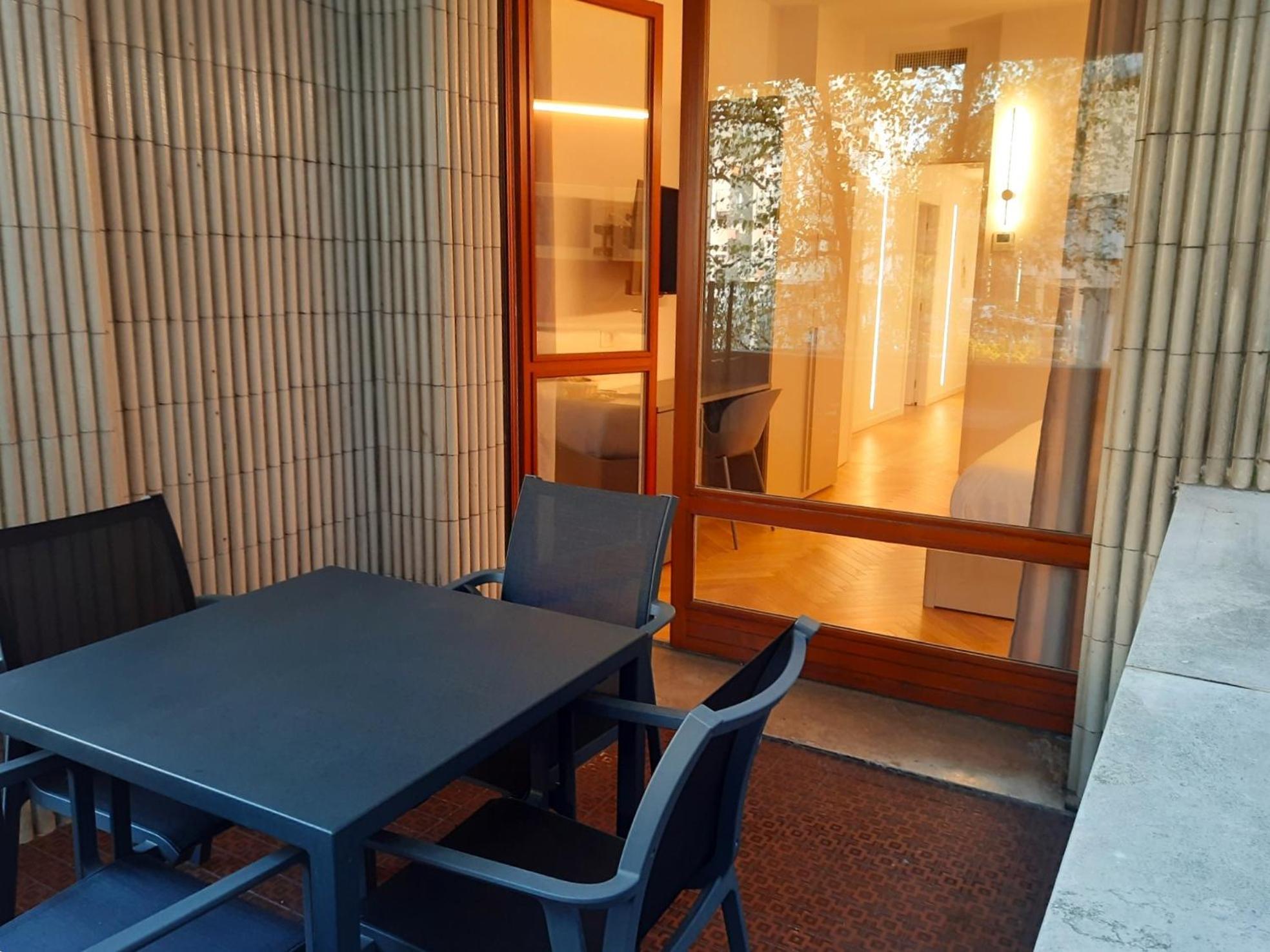 Mako Suites - Centro E Stazione 蒙扎 外观 照片