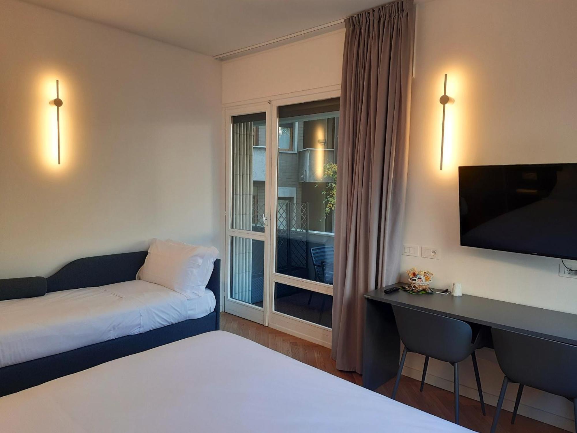 Mako Suites - Centro E Stazione 蒙扎 外观 照片