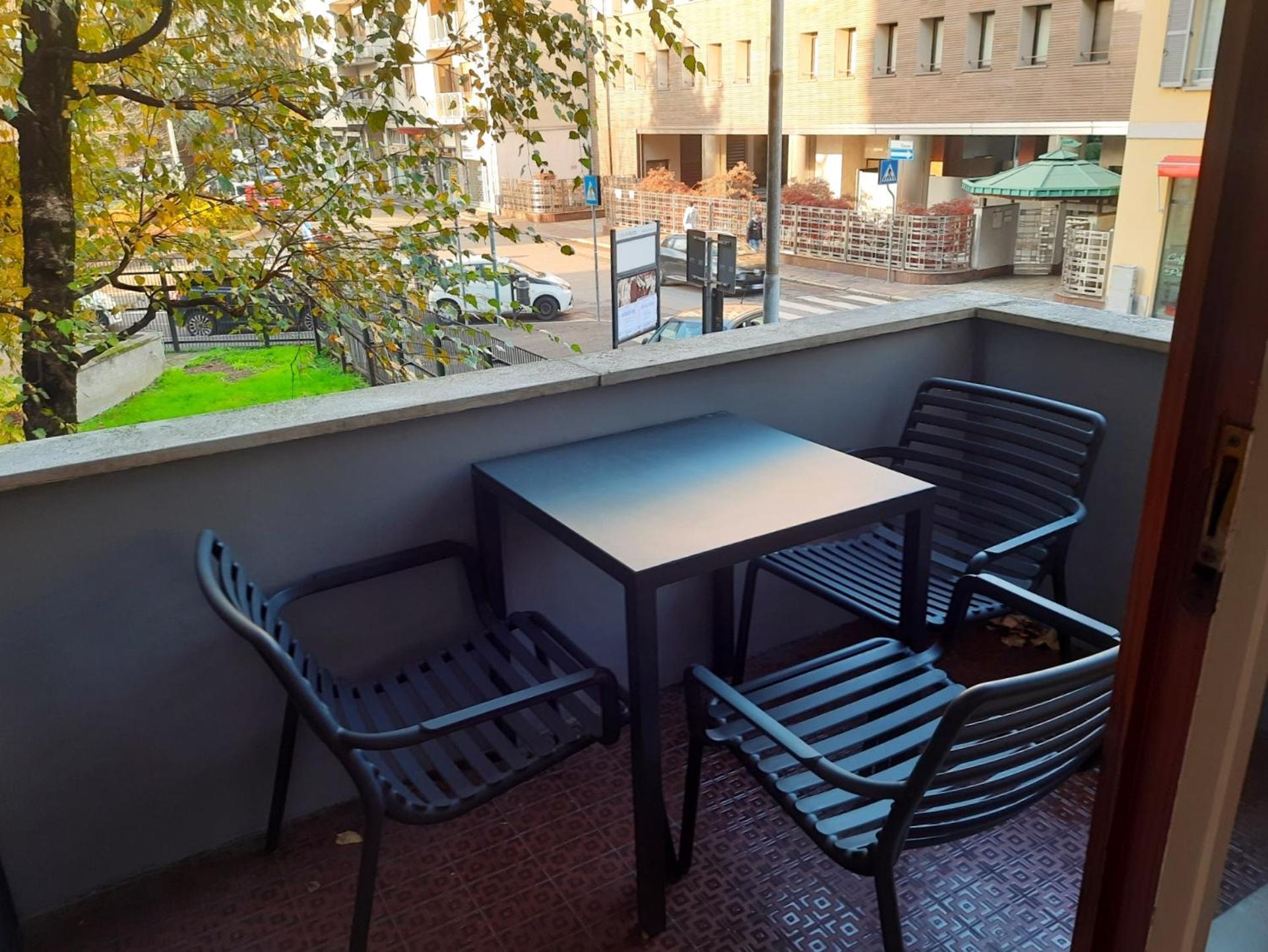 Mako Suites - Centro E Stazione 蒙扎 外观 照片